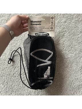 McGuire-Nicholas Monster Kneepads Black Workwear Knee Pads